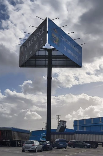 Monoposte instalado en Avilés