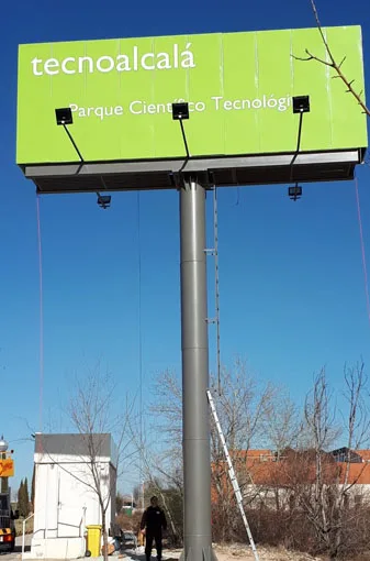 Monoposte instalado en Alcalá